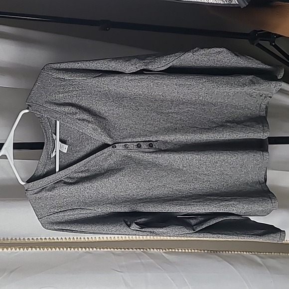 Athleta Women's Uptempo Ribbed Henley Top Grey Athleisure Long Sleeve 1x - Picture 2 of 6